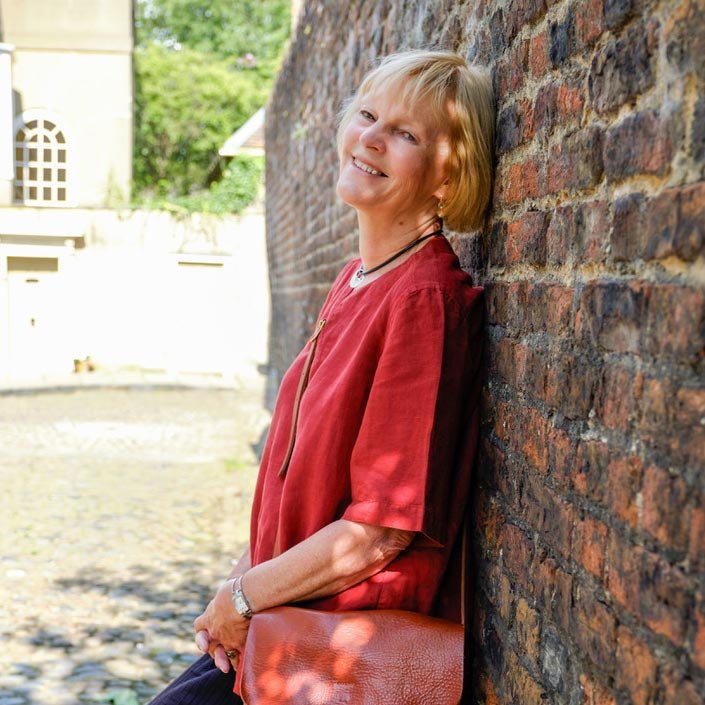 Carole Bromley profile image